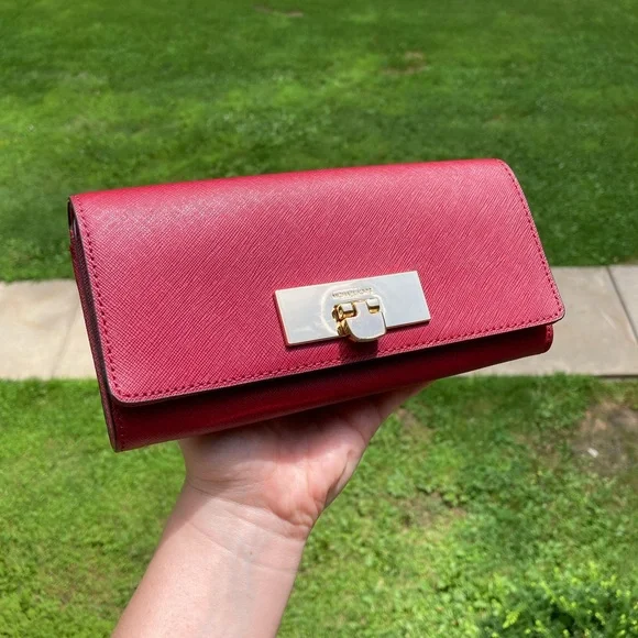 NEW Michael Kors Callie Cherry Red Leather Large Wallet Turn Lock Gold Hardware - Picture 1 of 17